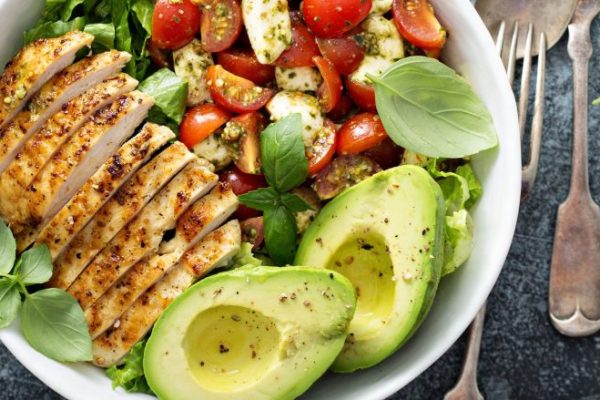 Caprese Bowl with Grilled Chicken and Avocado